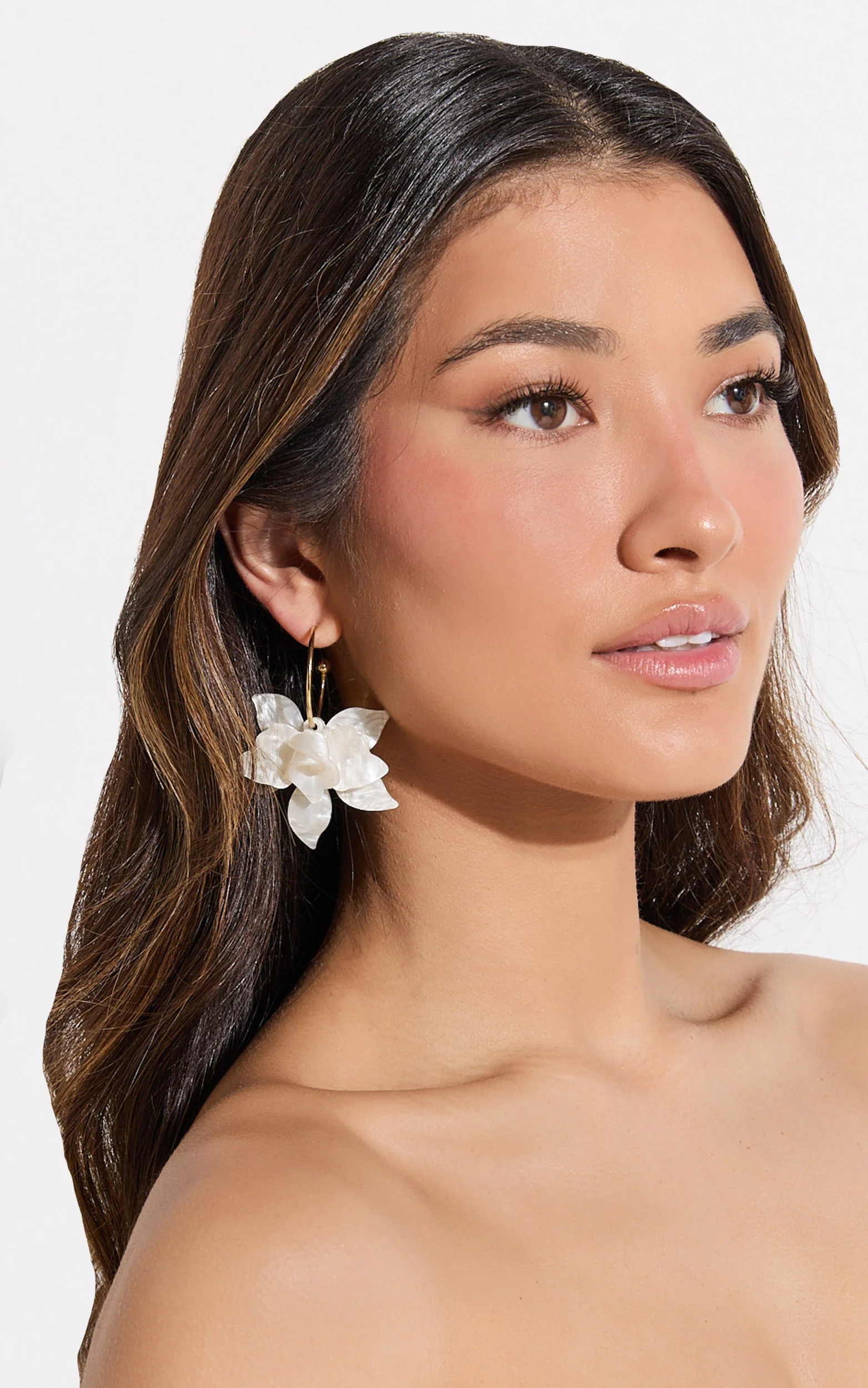 Alessandra Earrings - Pearl Flower Hoop Earrings in Shell - Image 5
