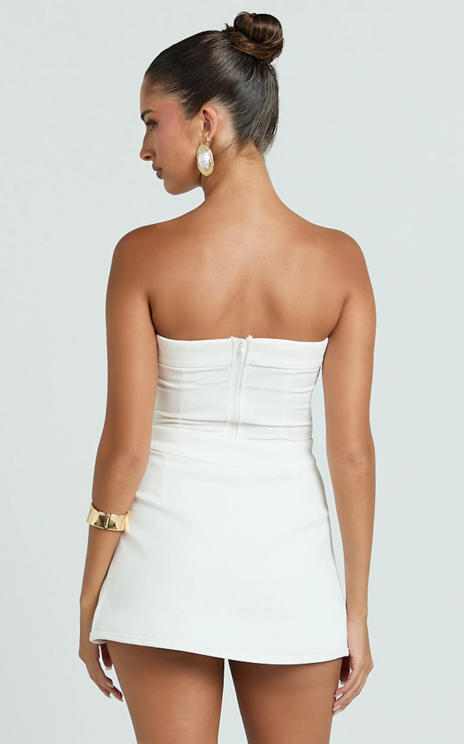 Berkley Skort - Contrast Trim Front Pocket Skort in Off White - Image 5