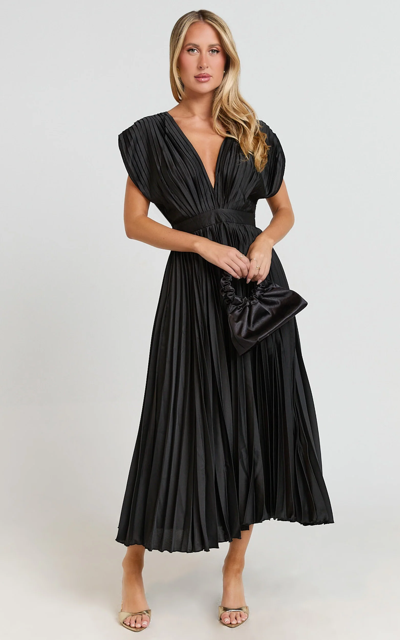 Della Midi Dress - Plunge Neck Short Sleeve Pleated Dress in Black - Image 5