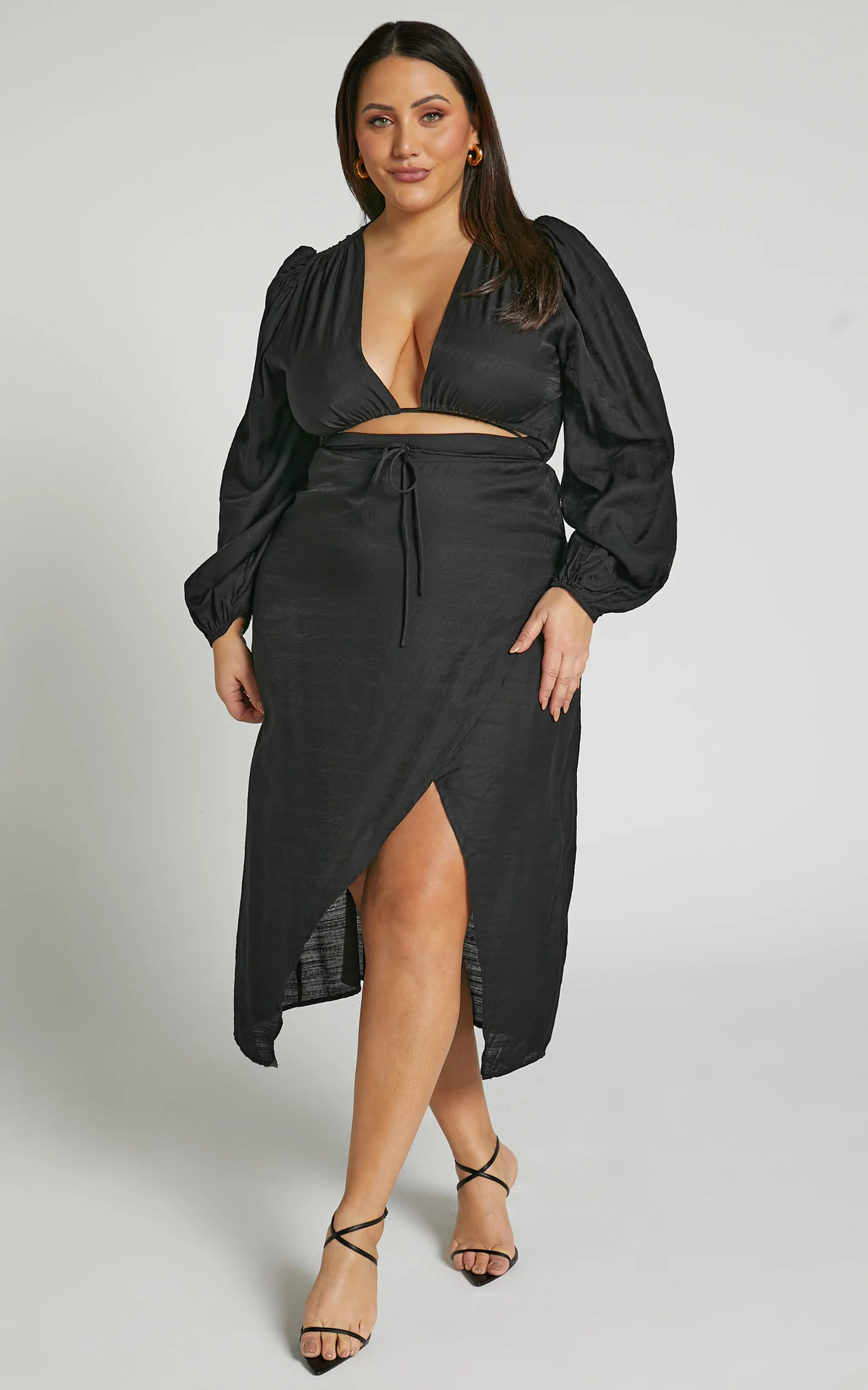 Demieh Midi Dress - Front Cut Out Long Sleeve Dress in Black - Image 4