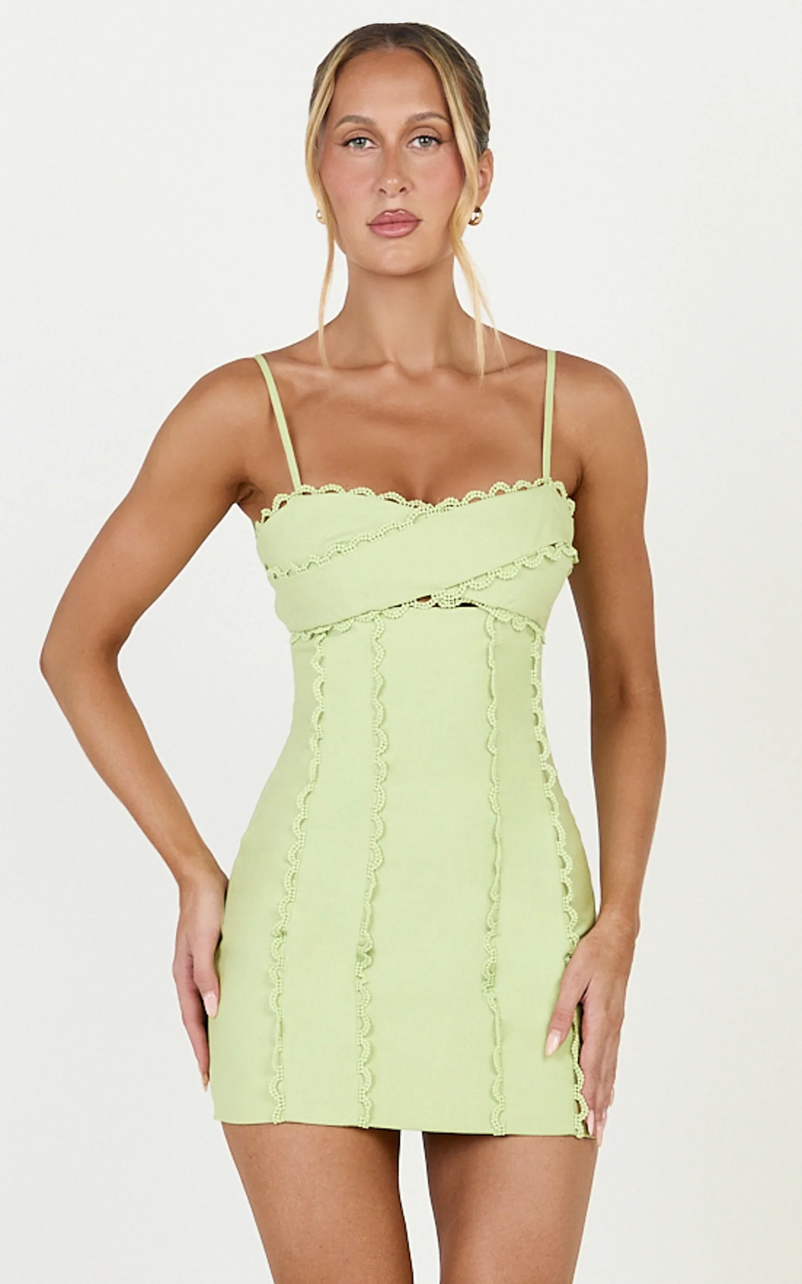 Gigi Mini Linen Blend Dress - Sweetheart Tie Back Scallop Detail Dress in Pastel Green