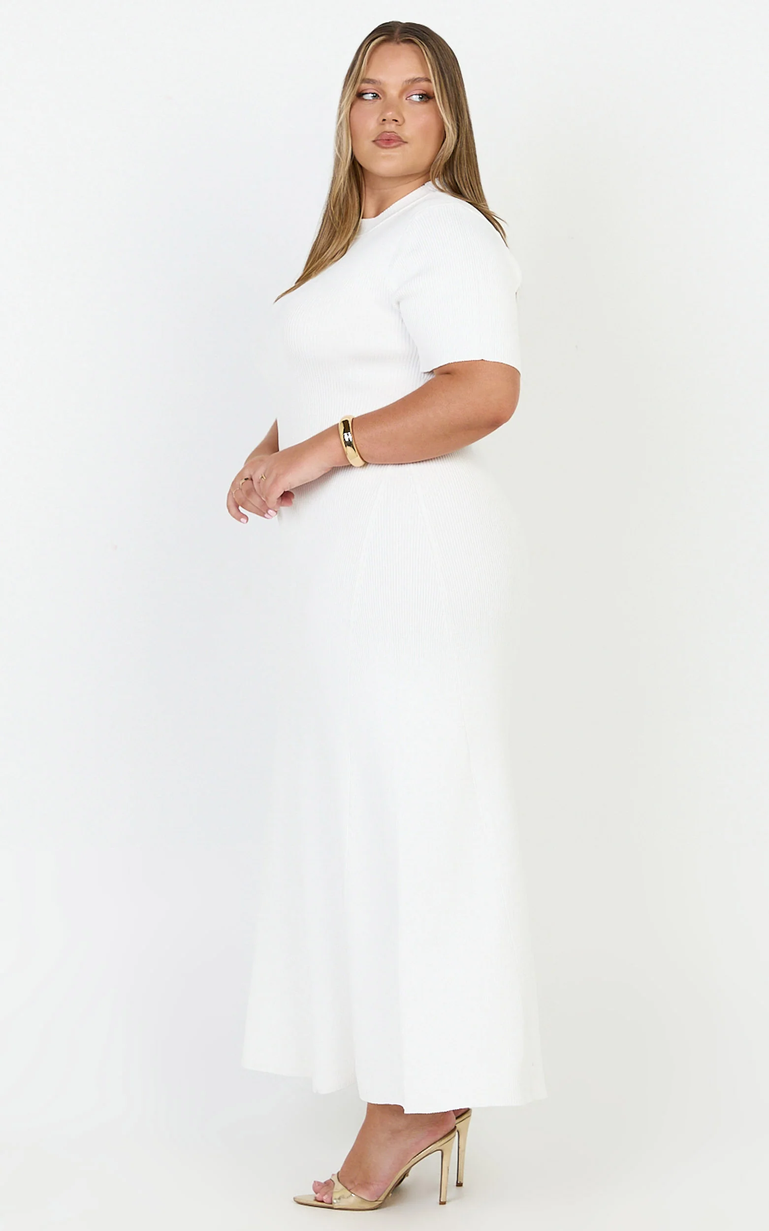 Lanie Midi Dress - Knitted Crew Neck Short Sleeve Dress in Cream - Image 4