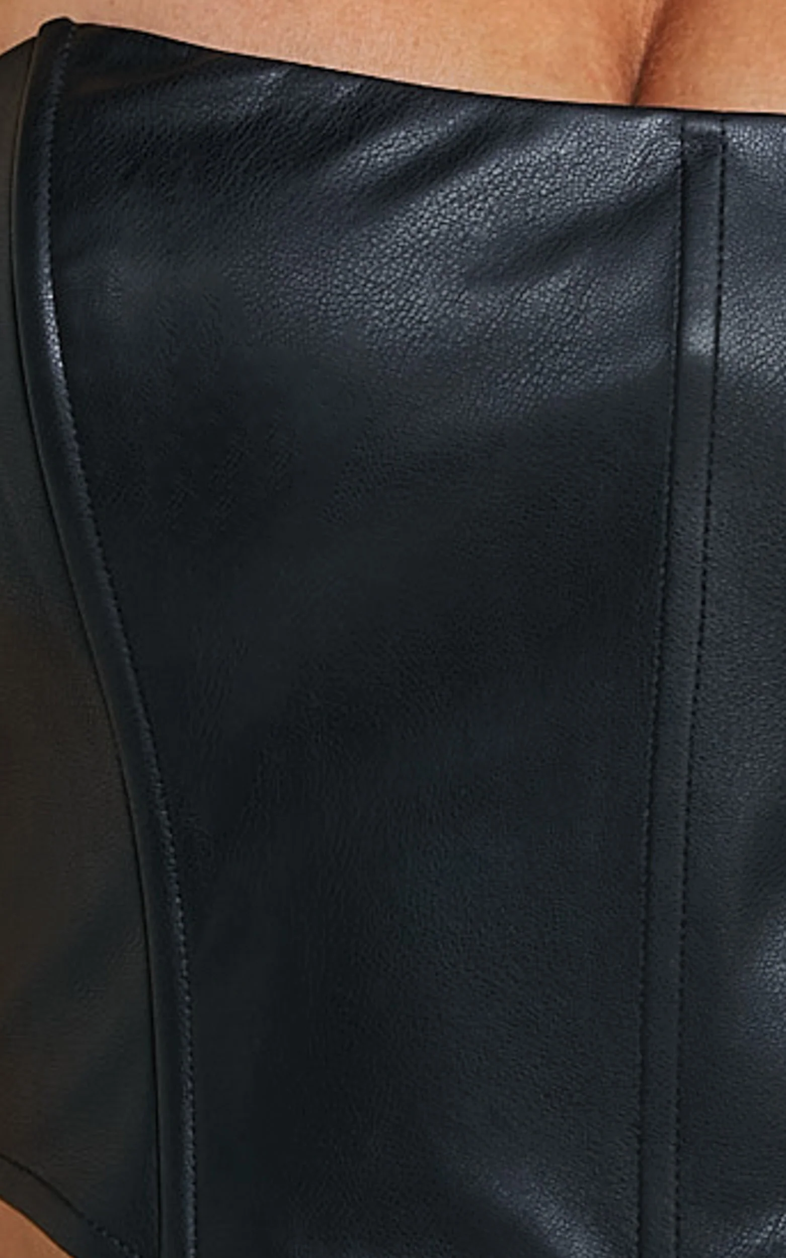 Lorrin Corset - Faux Leather Cropped Corset in Black - Image 7