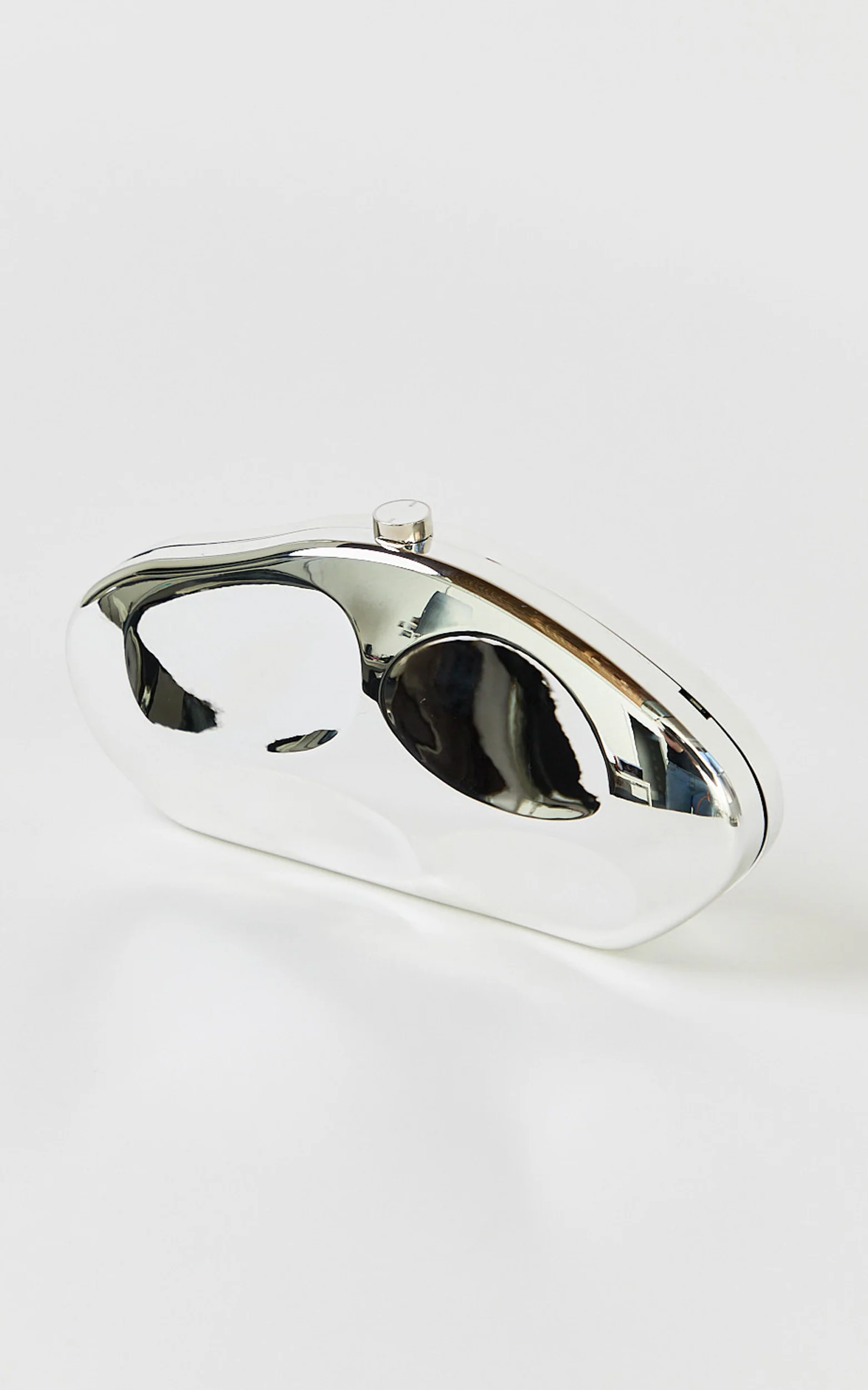 Mia Bag - Hammered Clutch Bag in Silver - Image 6