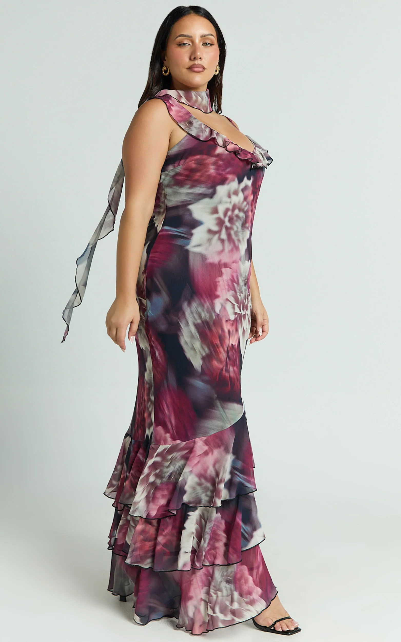 Riley Maxi Dress - Asymmetric Ruffle Detail Maxi Dress in Mariache Rose - Image 4