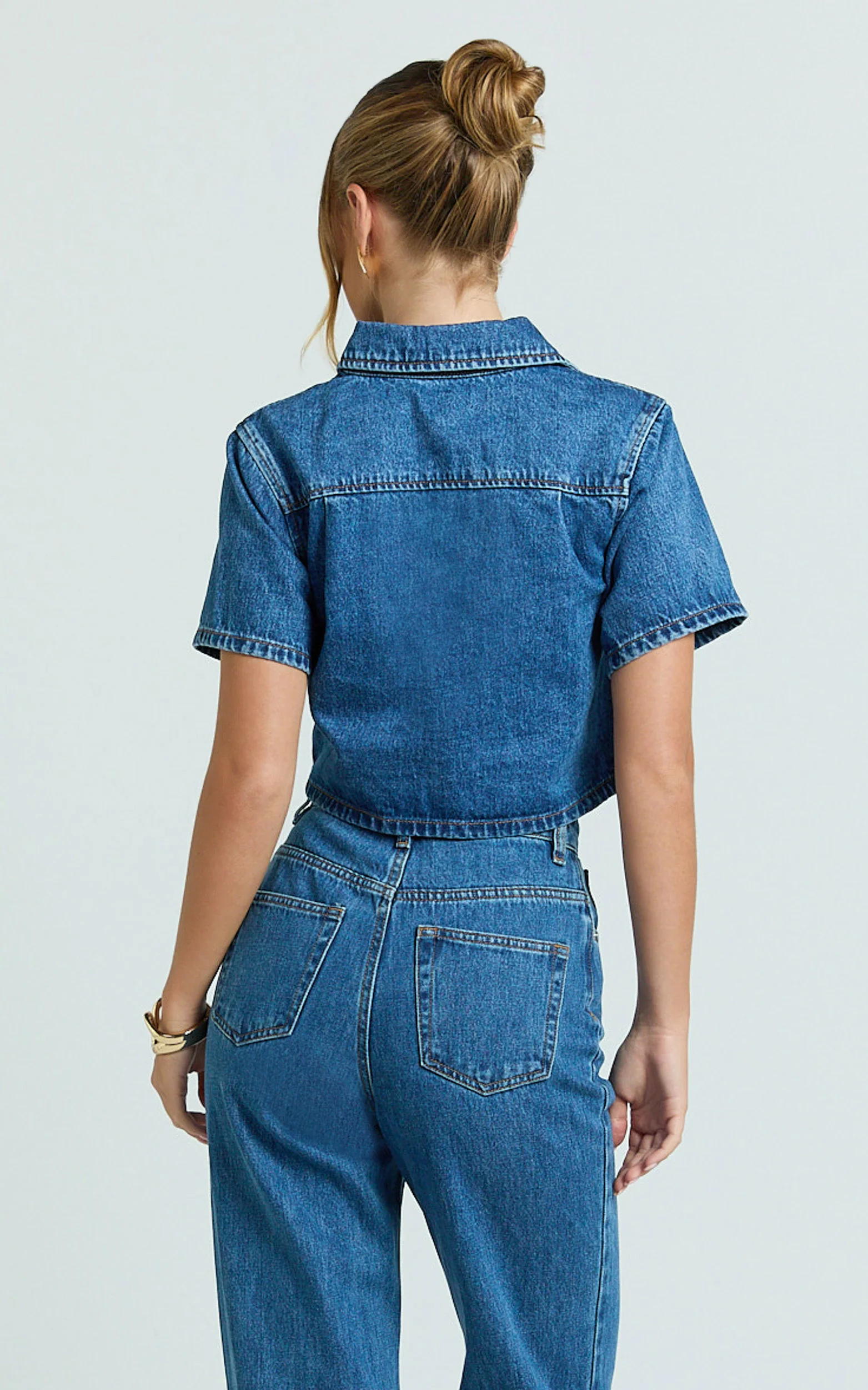 Serena Top - Denim Button Down Short Sleeve Top in Dark Blue Wash - Image 5