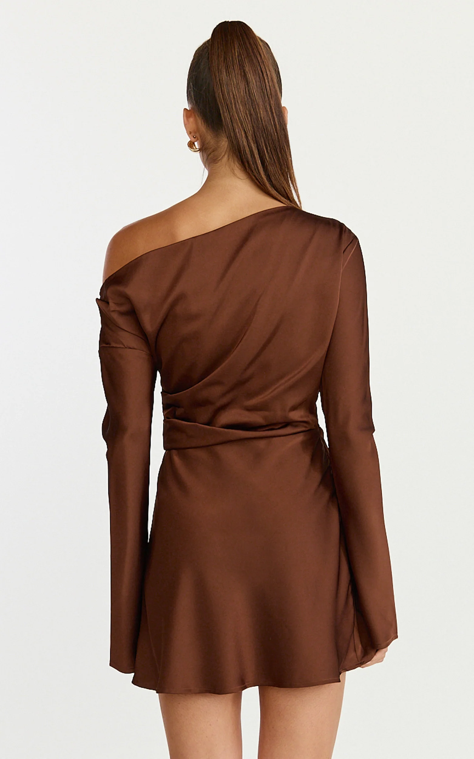 Sienna Mini Dress - Tipped Shoulder Long Sleeve Dress in Chocolate - Image 5