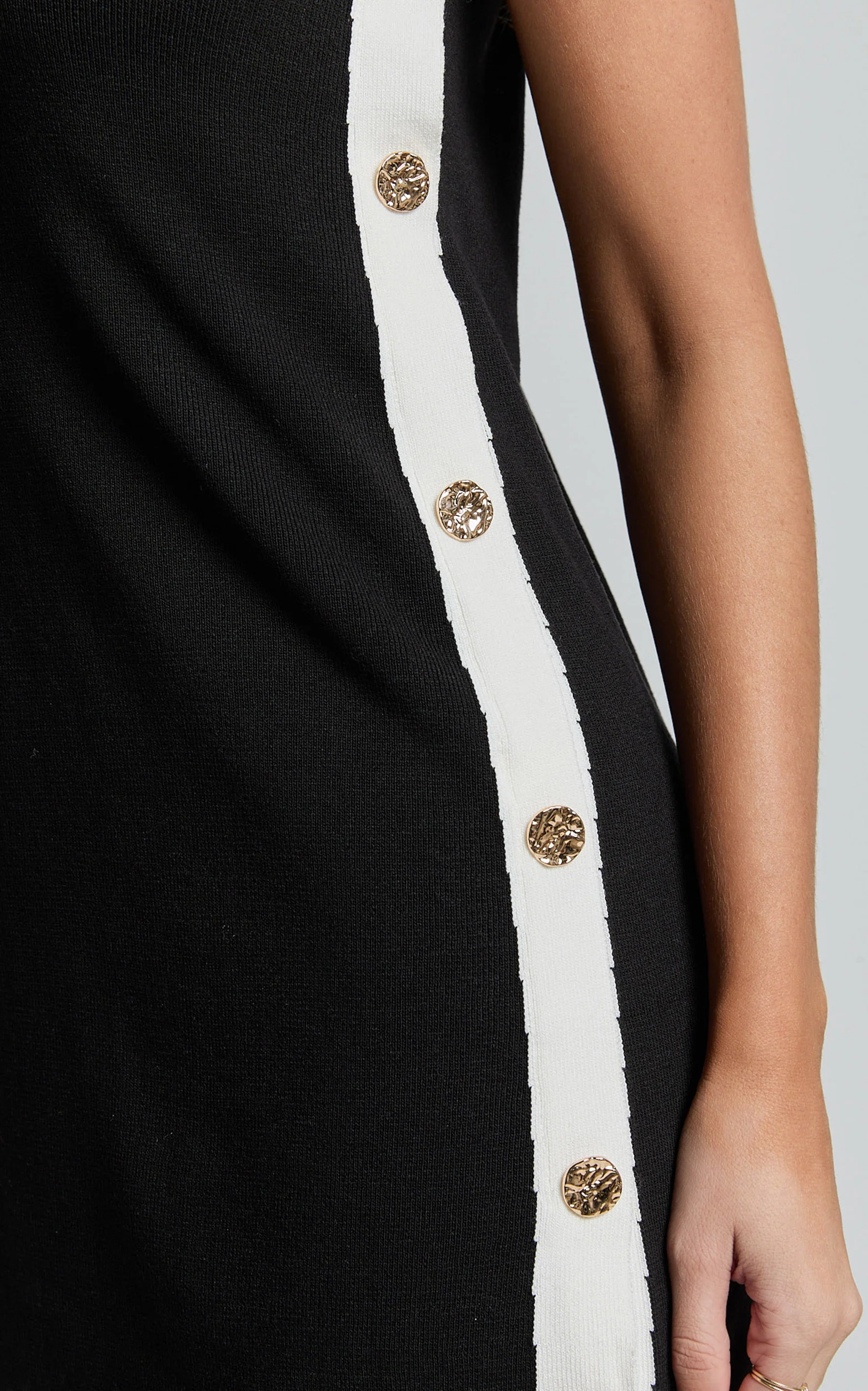 Terri Mini Dress - Scoop Neck Button Down Knit Dress in Black and White - Image 6