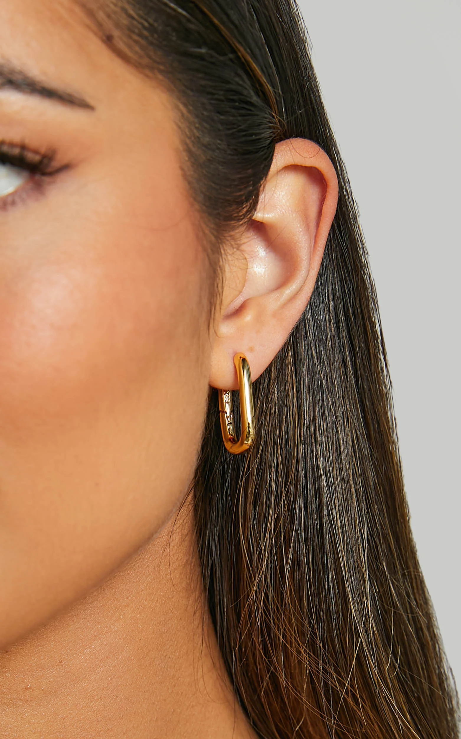 Toni Earrings in Gold - Image 3