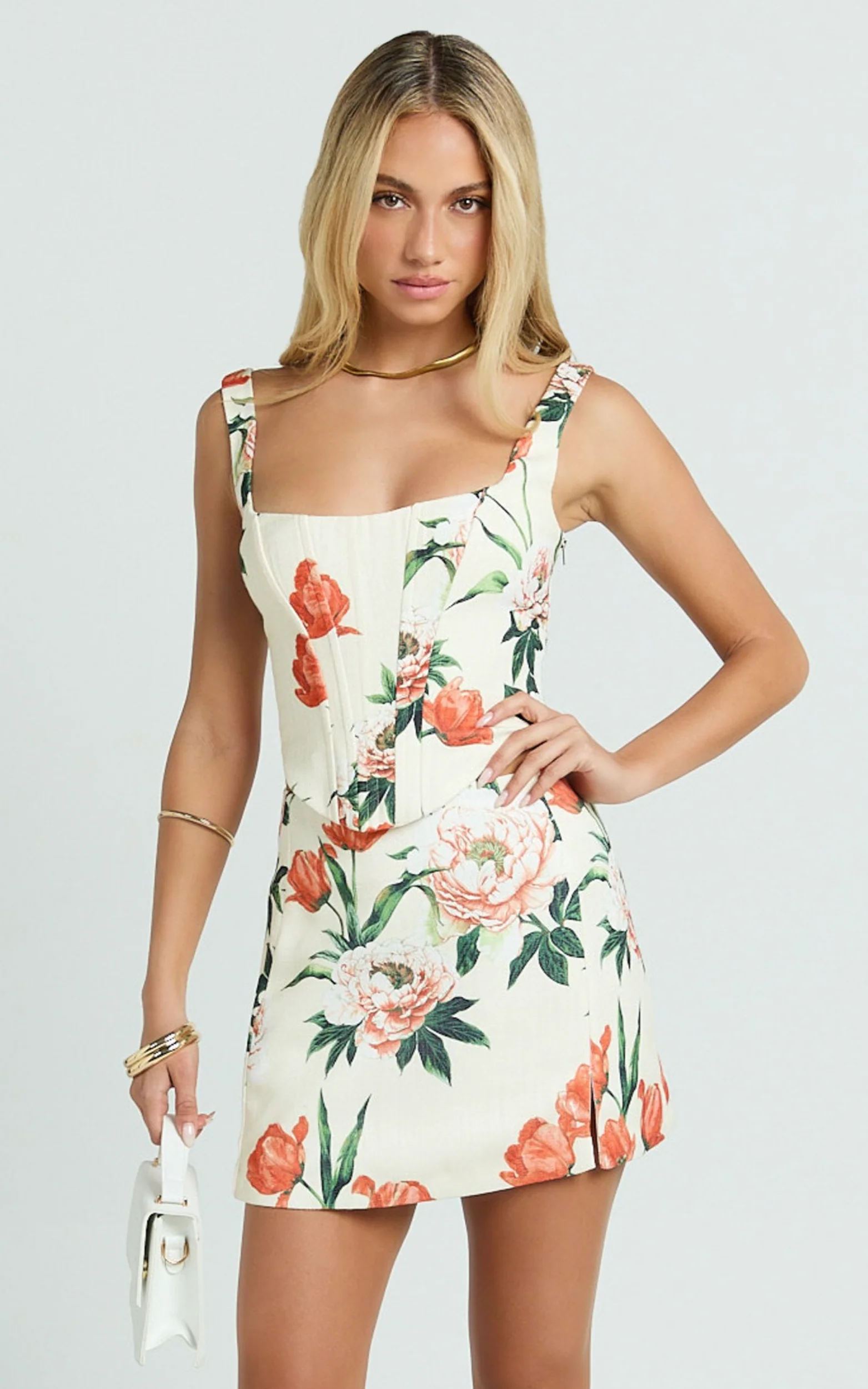 Tracey Mini Skirt - Floral Print Mid Rise Fitted Leg Split Skirt in Rustic Floral - Image 4