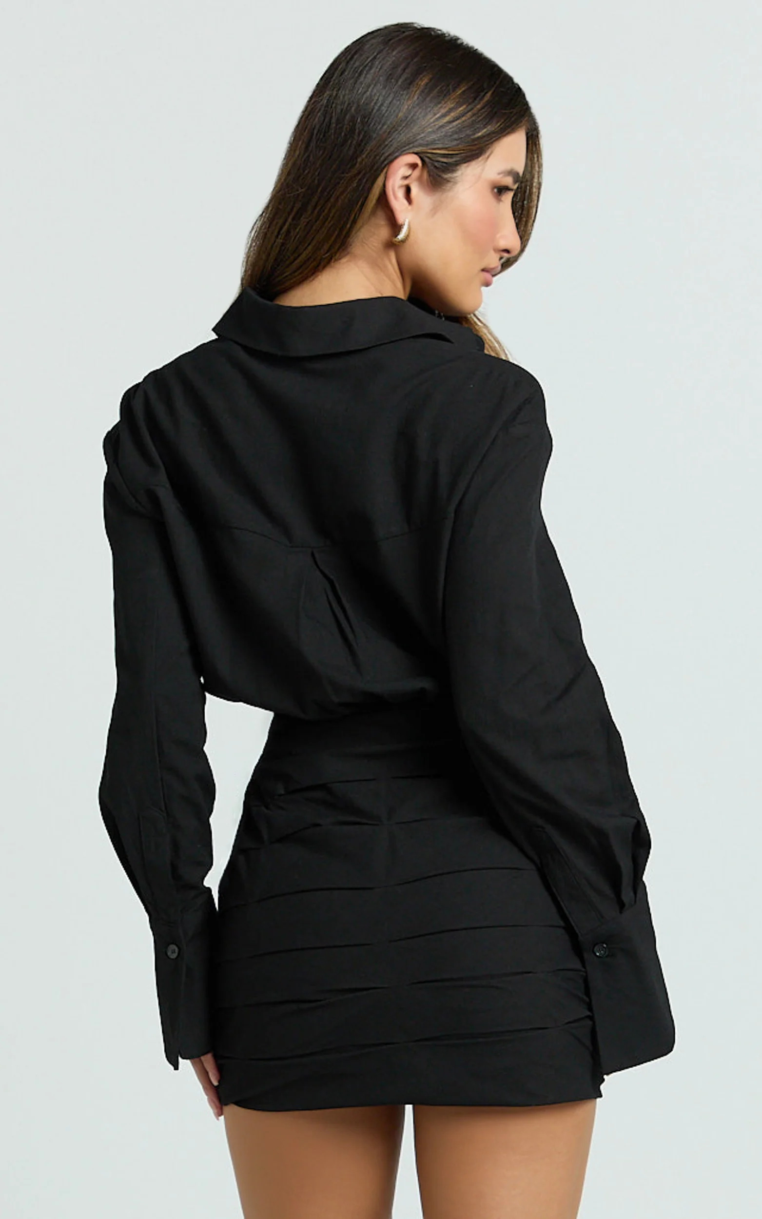 Violeta Mini Dress - Fitted Tucked Skirt Shirtdress in Black - Image 6