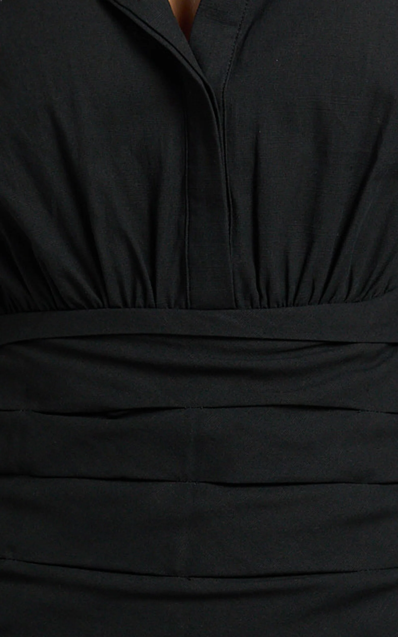 Violeta Mini Dress - Fitted Tucked Skirt Shirtdress in Black - Image 7